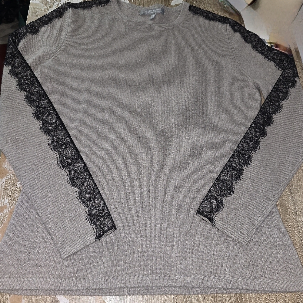 Neiman Marcus The Cashmere Collection Lace Trim Beige Cashmere Sweater M *READ*